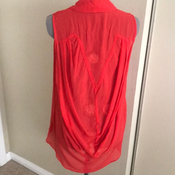 Silk Button Down Tank - Picture 3 of 7